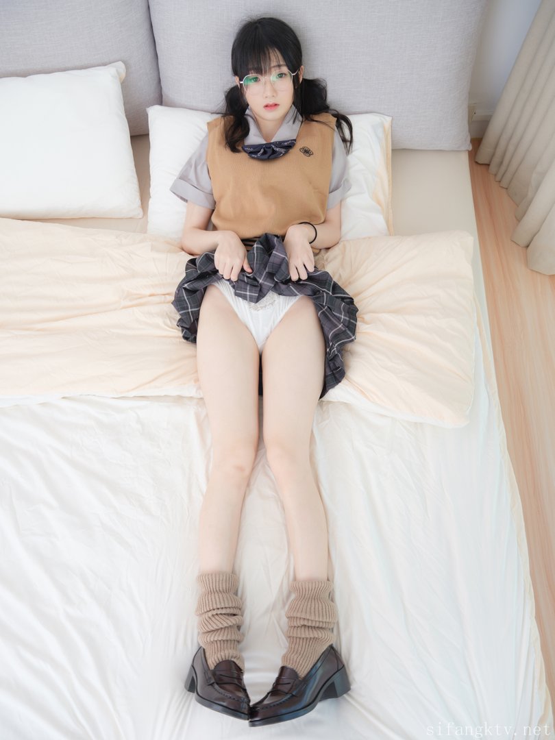 【VIP】奶糖-制服-R18 [99P1V-1.54G]