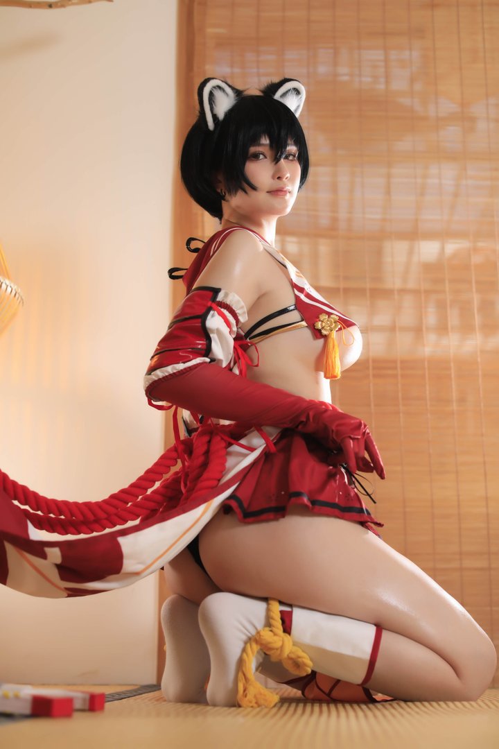 前羽_rr - 美女写真图集打包下载11套 - 前羽_rr NO.011 碧蓝档案 春日椿 [33P／35MB]