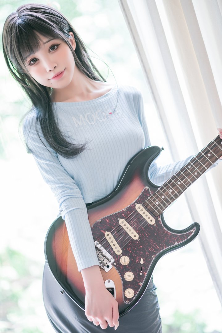 水淼Aqua - Fantia 2021年11月-2022年10月套图合集(25套) - [2022-07-10] ギター お姉さん♡