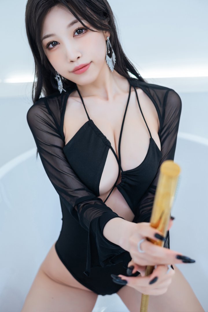 水淼Aqua - Fantia 2021年11月-2022年10月套图合集(25套) - [2022-09-30] 水着のお姉さん