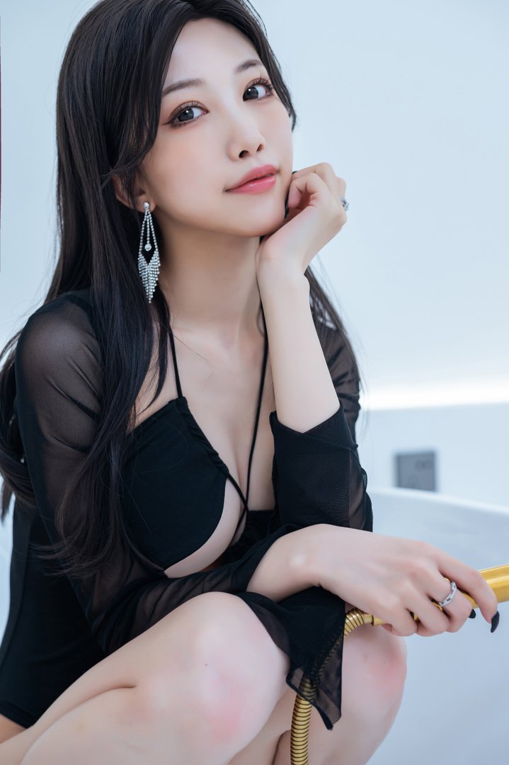 水淼Aqua - Fantia 2021年11月-2022年10月套图合集(25套) - [2022-09-30] 水着のお姉さん