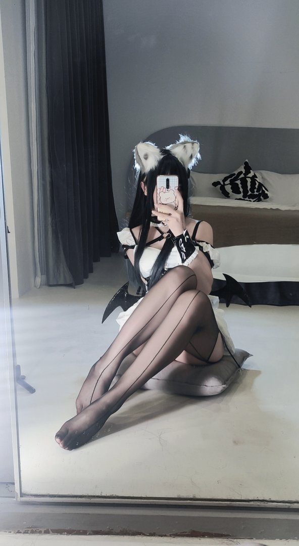 洛桑w伊梓 NO.005 猫耳小恶魔 [42P3V 384MB] - 自拍