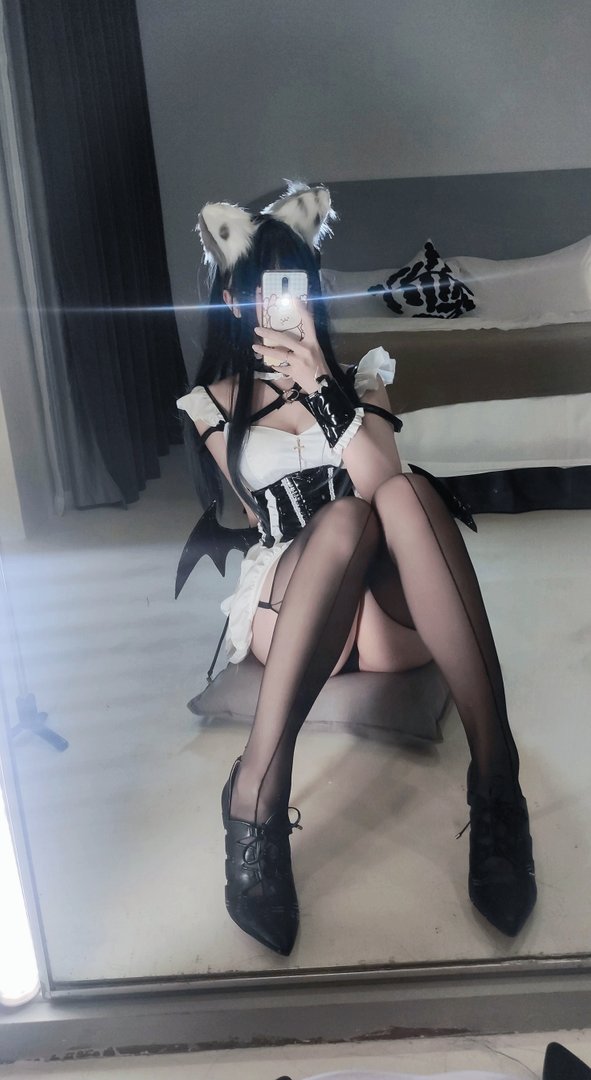 洛桑w伊梓 NO.005 猫耳小恶魔 [42P3V 384MB] - 自拍