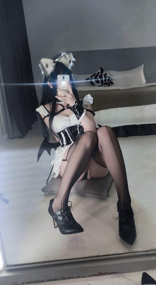 洛桑w伊梓 NO.005 猫耳小恶魔 [42P3V 384MB] - 自拍