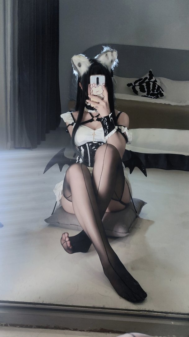 洛桑w伊梓 NO.005 猫耳小恶魔 [42P3V 384MB] - 自拍