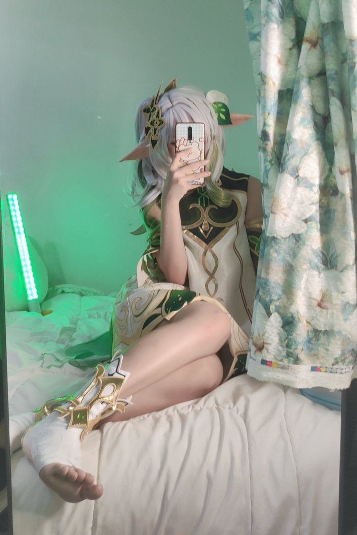 洛桑W伊梓 - 美女写真图集合集打包下载9套 - 洛桑w伊梓 NO.007 小草神 [39P 3V 111MB]