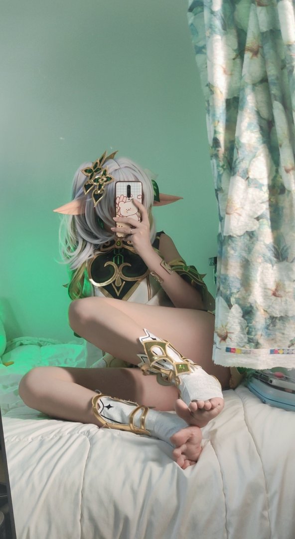 洛桑W伊梓 - 美女写真图集合集打包下载9套 - 洛桑w伊梓 NO.007 小草神 [39P 3V 111MB]