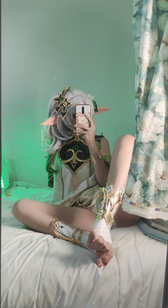 洛桑W伊梓 - 美女写真图集合集打包下载9套 - 洛桑w伊梓 NO.007 小草神 [39P 3V 111MB]