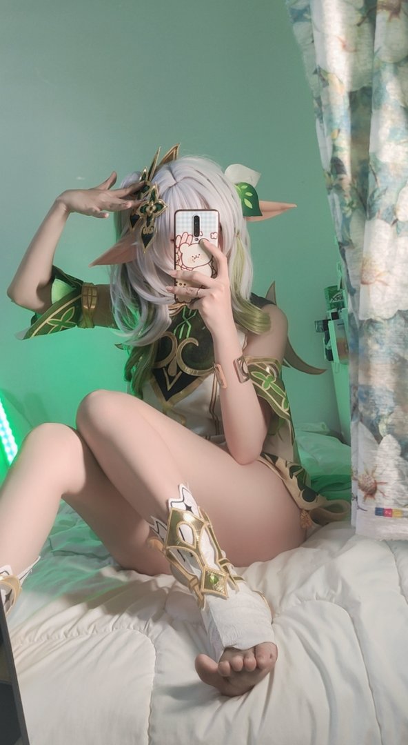 洛桑W伊梓 - 美女写真图集合集打包下载9套 - 洛桑w伊梓 NO.007 小草神 [39P 3V 111MB]