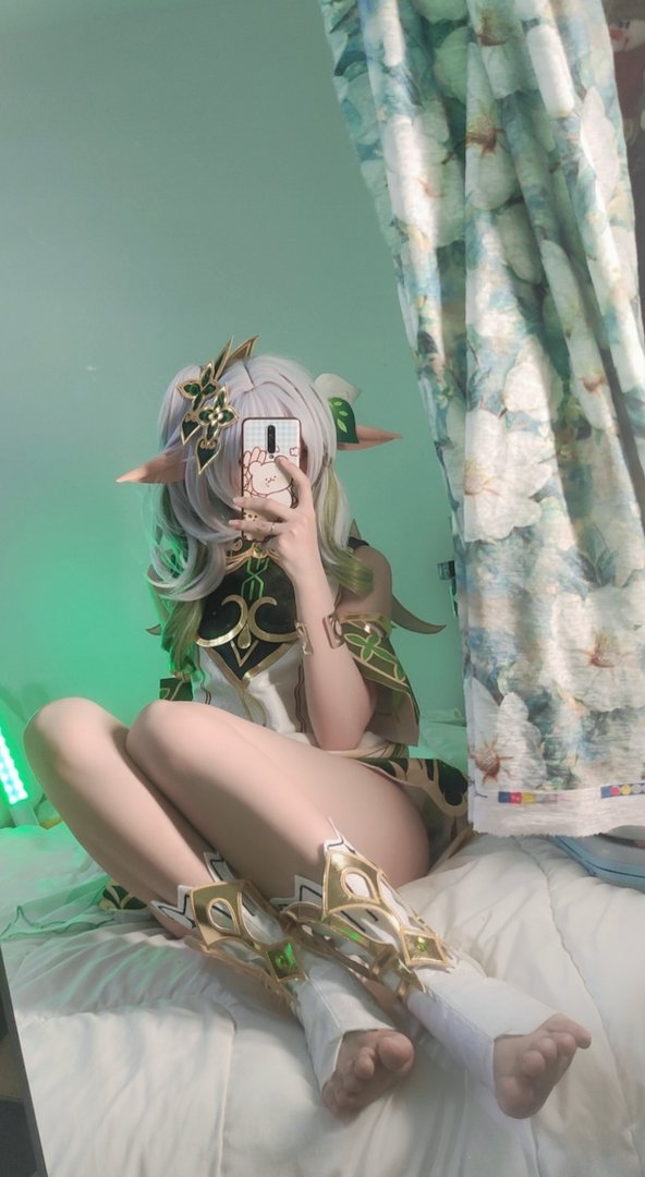 洛桑W伊梓 - 美女写真图集合集打包下载9套 - 洛桑w伊梓 NO.007 小草神 [39P 3V 111MB]