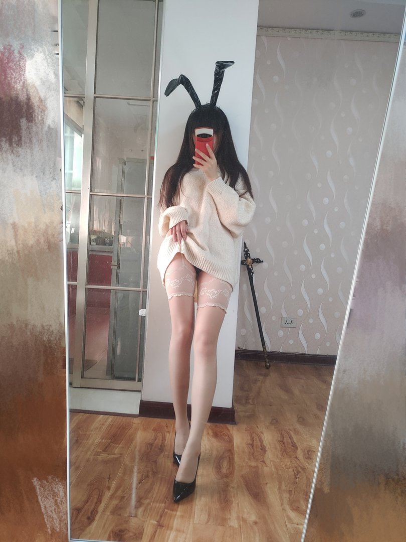 雪琪SAMA - 竞技泳衣(黑丝+肉丝+自拍) - 自拍