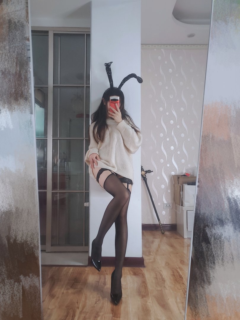 雪琪SAMA - 竞技泳衣(黑丝+肉丝+自拍) - 自拍