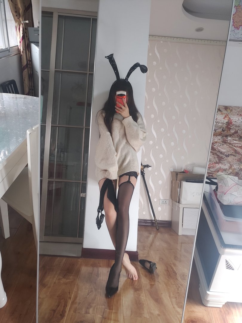 雪琪SAMA - 竞技泳衣(黑丝+肉丝+自拍) - 自拍