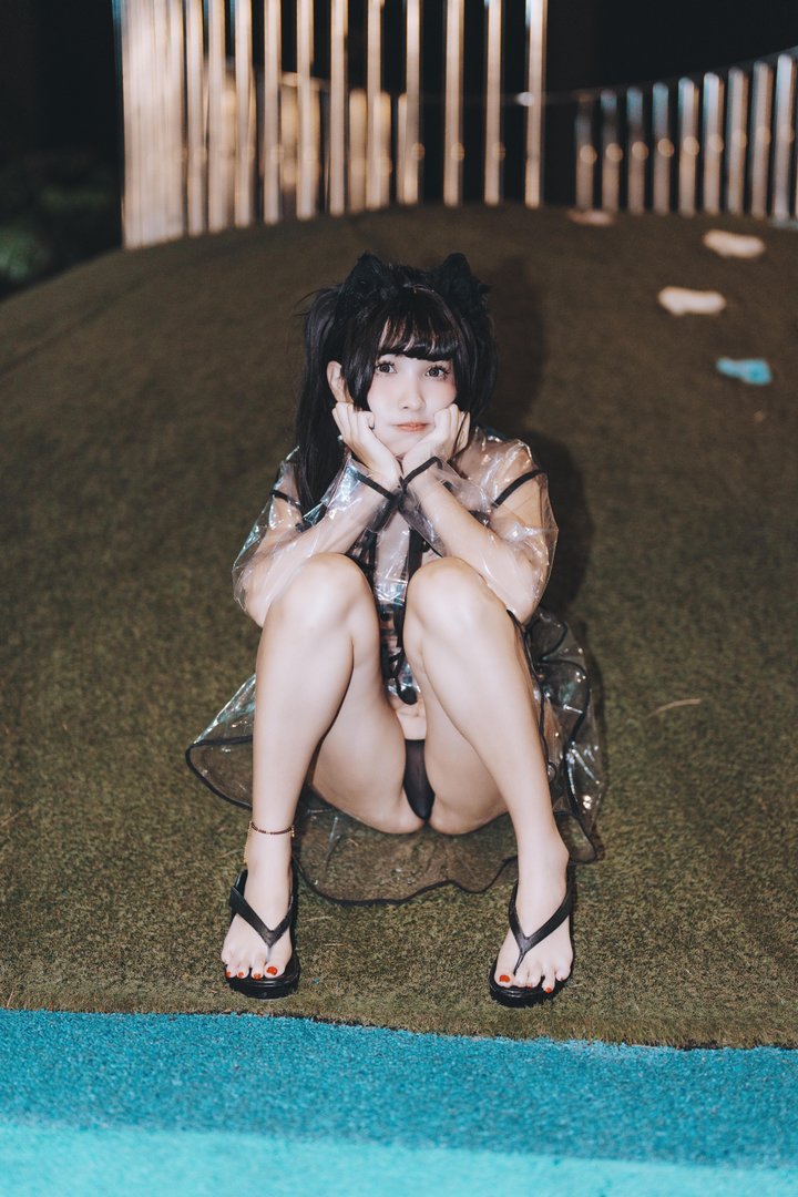 慕慕momo - 006 – 慕慕Momo-溜雨衣貓貓 [48P]