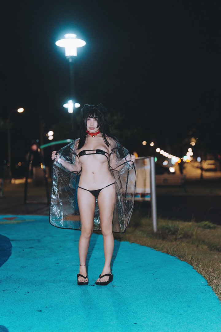 慕慕momo - 006 – 慕慕Momo-溜雨衣貓貓 [48P]