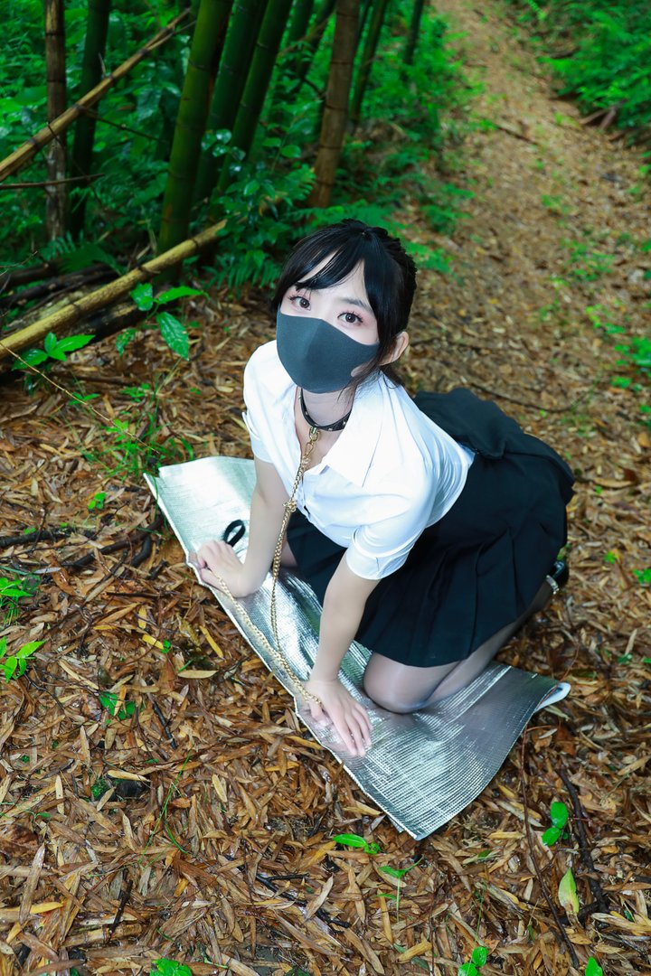 李佳 [1185P-4.87GB] - NO.007 黑百褶裙森林（正片）[58P-349MB]