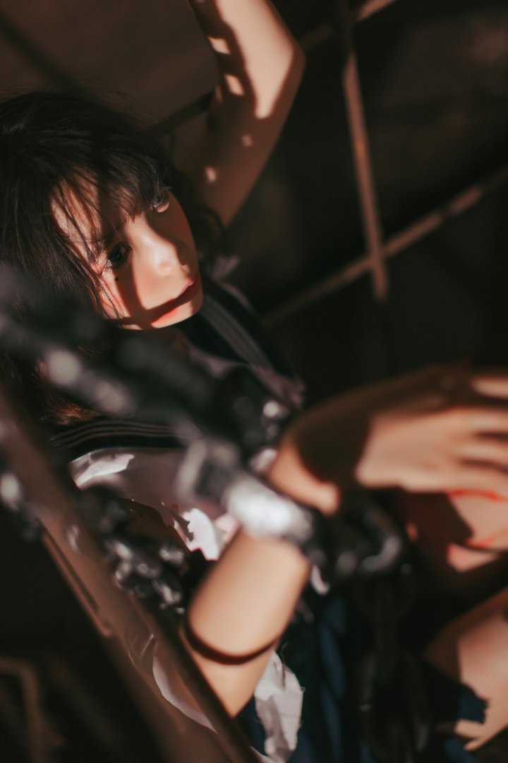 疯猫丨138 - NO.004 被囚禁的少女 [44P-57.5MB]