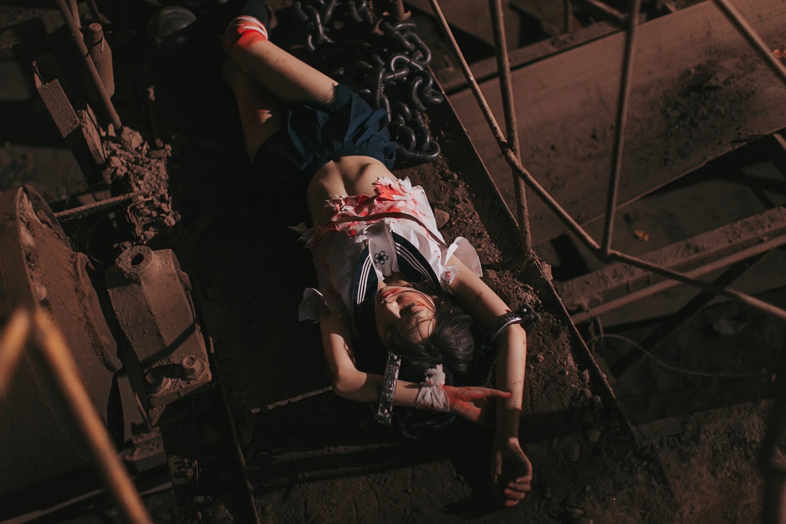 疯猫丨138 - NO.004 被囚禁的少女 [44P-57.5MB]