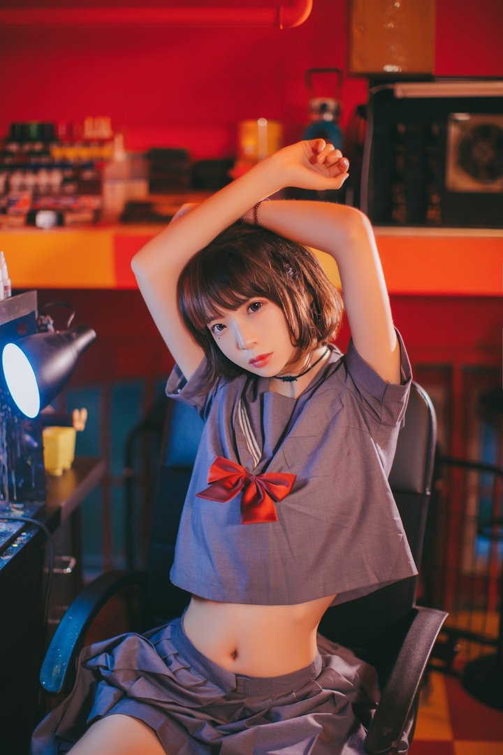 疯猫丨138 - NO.004 被囚禁的少女 [44P-57.5MB]