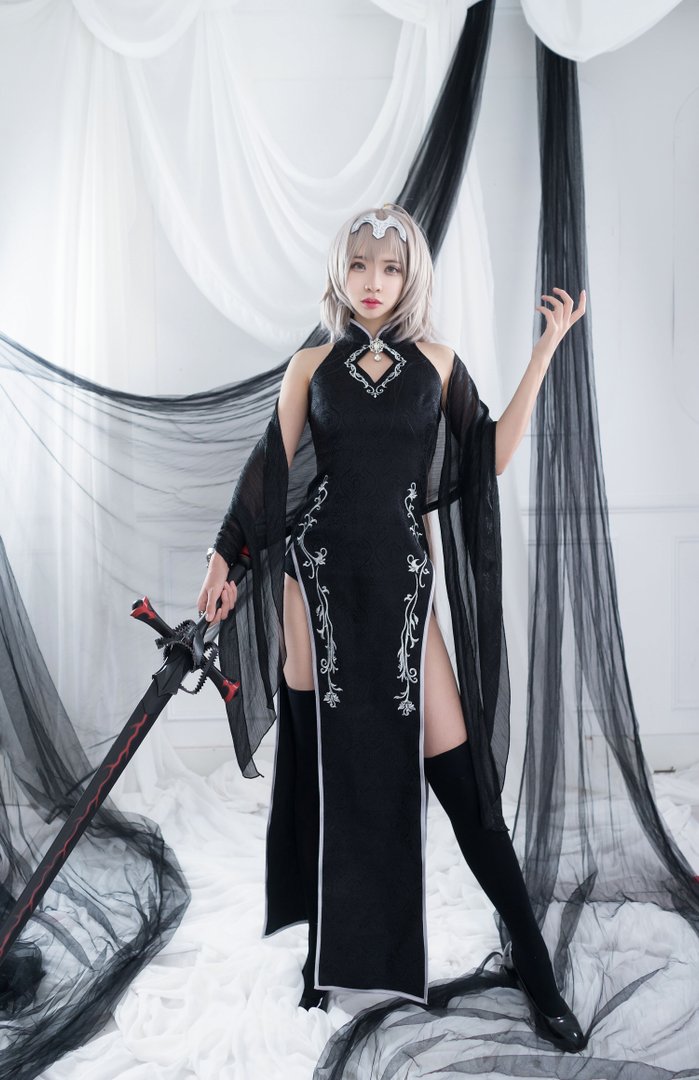 疯猫丨138 - NO.008 黑骑士 [16P-58.4MB]