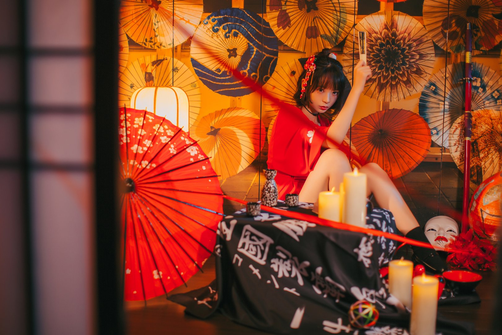 疯猫丨138 - NO.010 红色羽衣 [15P-192MB]