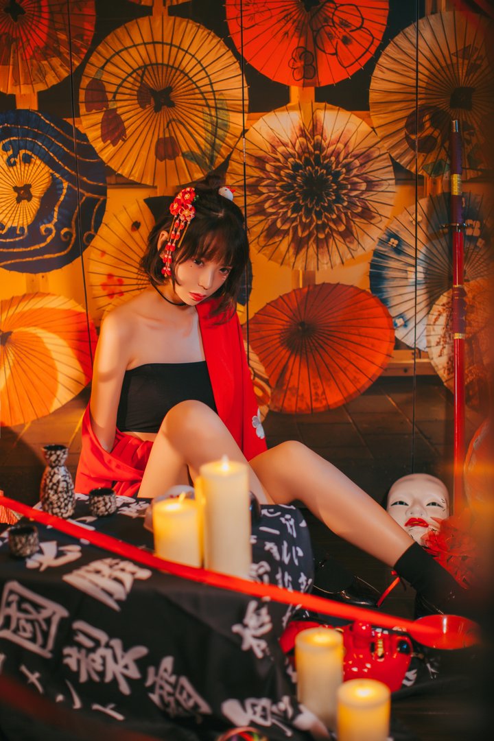 疯猫丨138 - NO.010 红色羽衣 [15P-192MB]