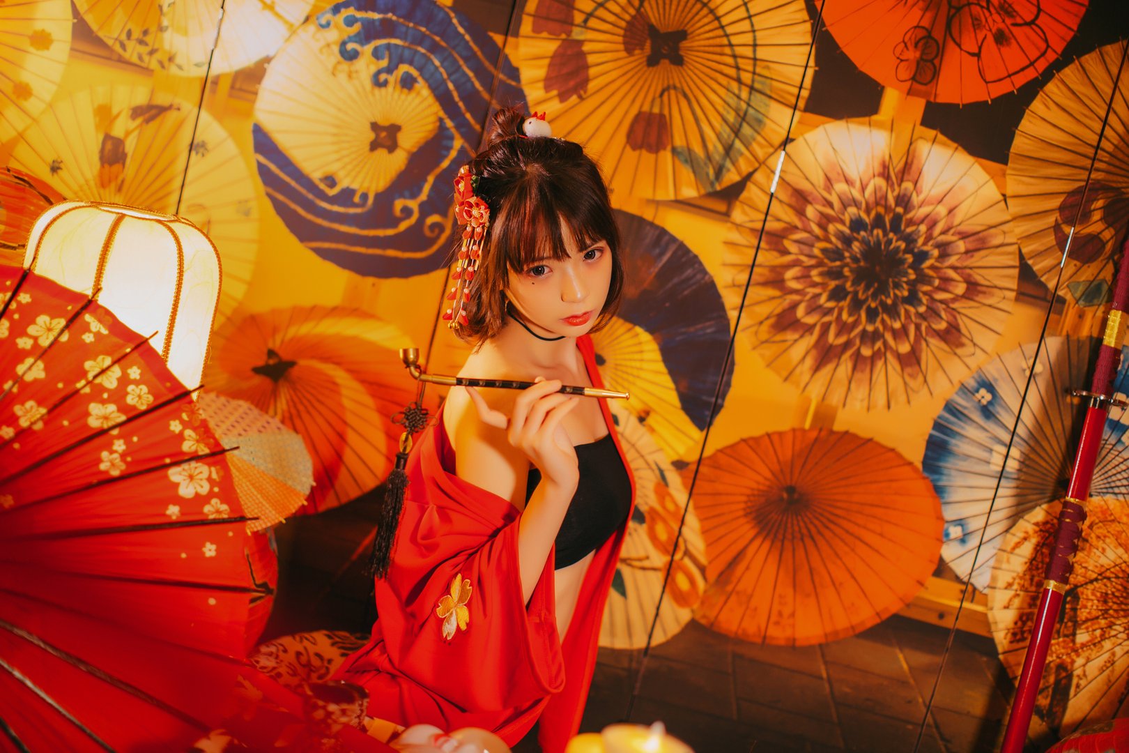 疯猫丨138 - NO.010 红色羽衣 [15P-192MB]