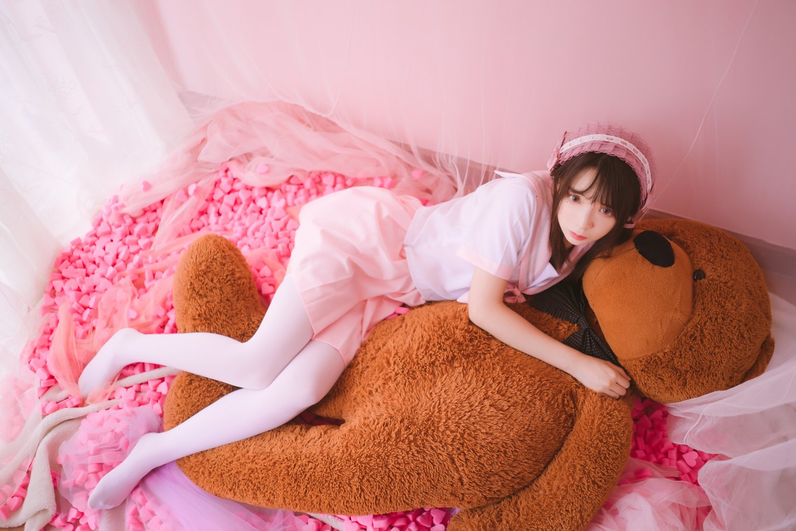 疯猫丨138 - NO.016 丝袜狂想曲(粉) [64P-622.69MB]