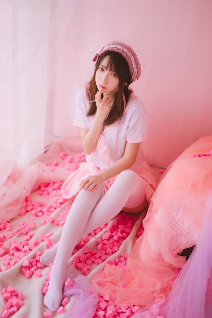 疯猫丨138 - NO.016 丝袜狂想曲(粉) [64P-622.69MB]