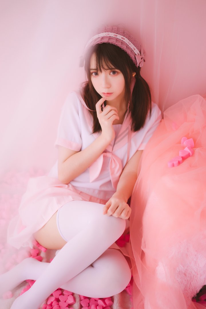 疯猫丨138 - NO.016 丝袜狂想曲(粉) [64P-622.69MB]