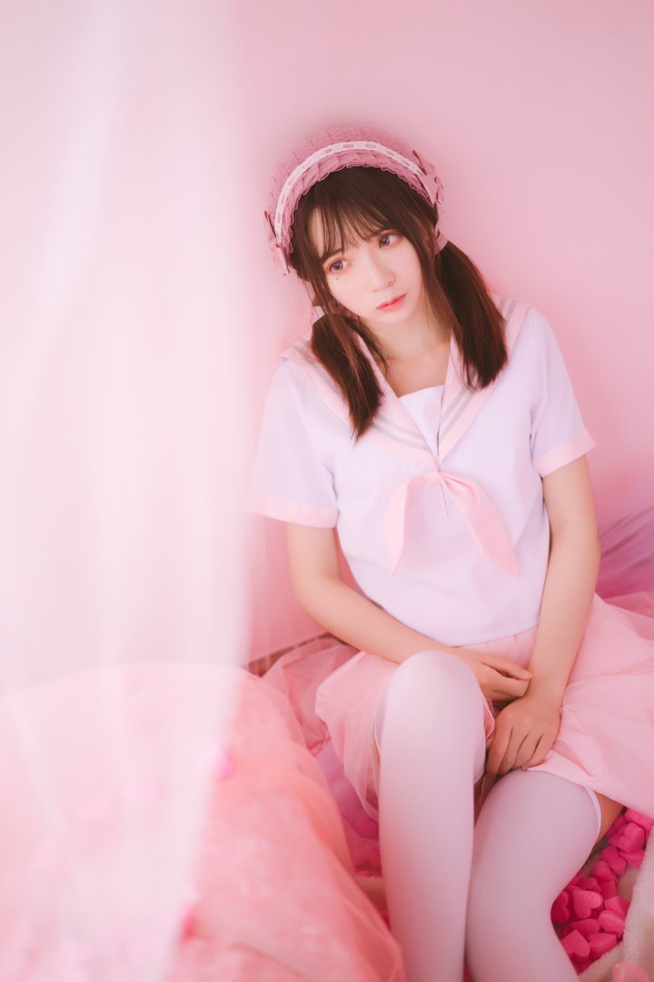 疯猫丨138 - NO.016 丝袜狂想曲(粉) [64P-622.69MB]