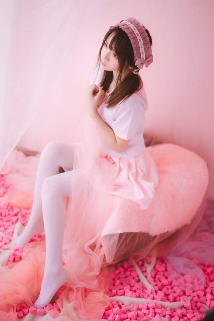 疯猫丨138 - NO.016 丝袜狂想曲(粉) [64P-622.69MB]