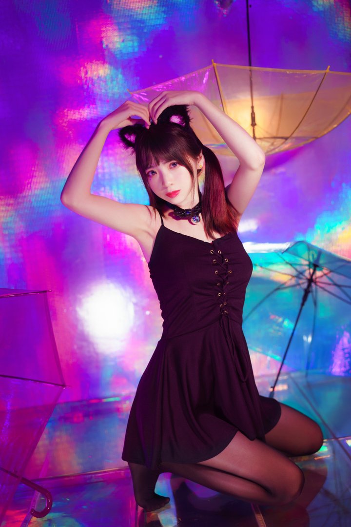 疯猫丨138 - NO.017 丝袜狂想曲(光) [34P-361.18MB]