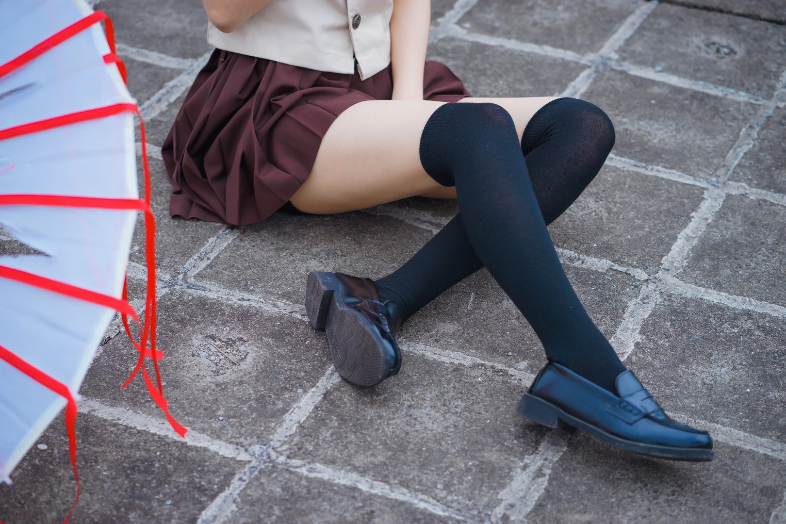 疯猫丨138 - NO.018 丝袜狂想曲(伞) [42P-572.68MB]