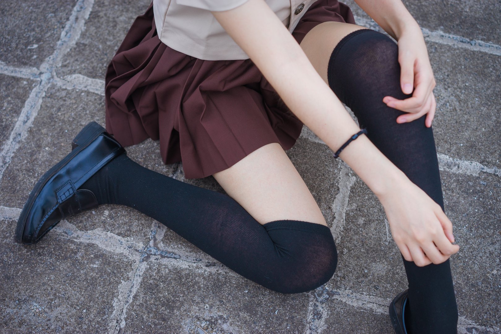 疯猫丨138 - NO.018 丝袜狂想曲(伞) [42P-572.68MB]